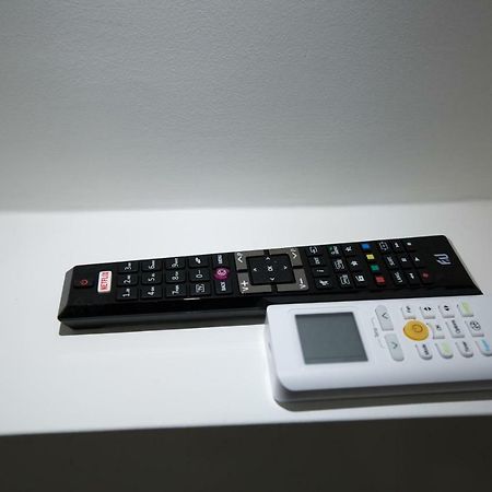 White Lux Apartment For 2 Vipgreece Αθήνα Εξωτερικό φωτογραφία