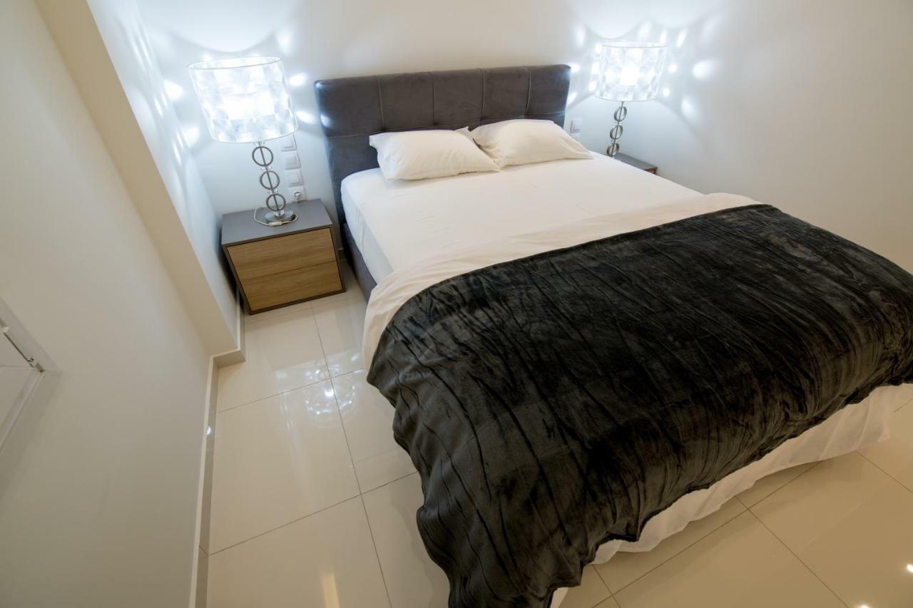 White Lux Apartment For 2 Vipgreece Αθήνα Εξωτερικό φωτογραφία