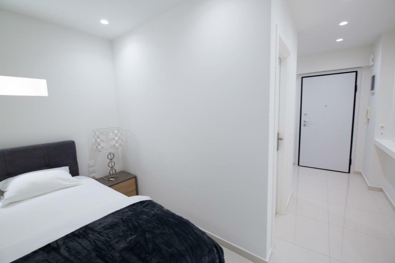 White Lux Apartment For 2 Vipgreece Αθήνα Εξωτερικό φωτογραφία